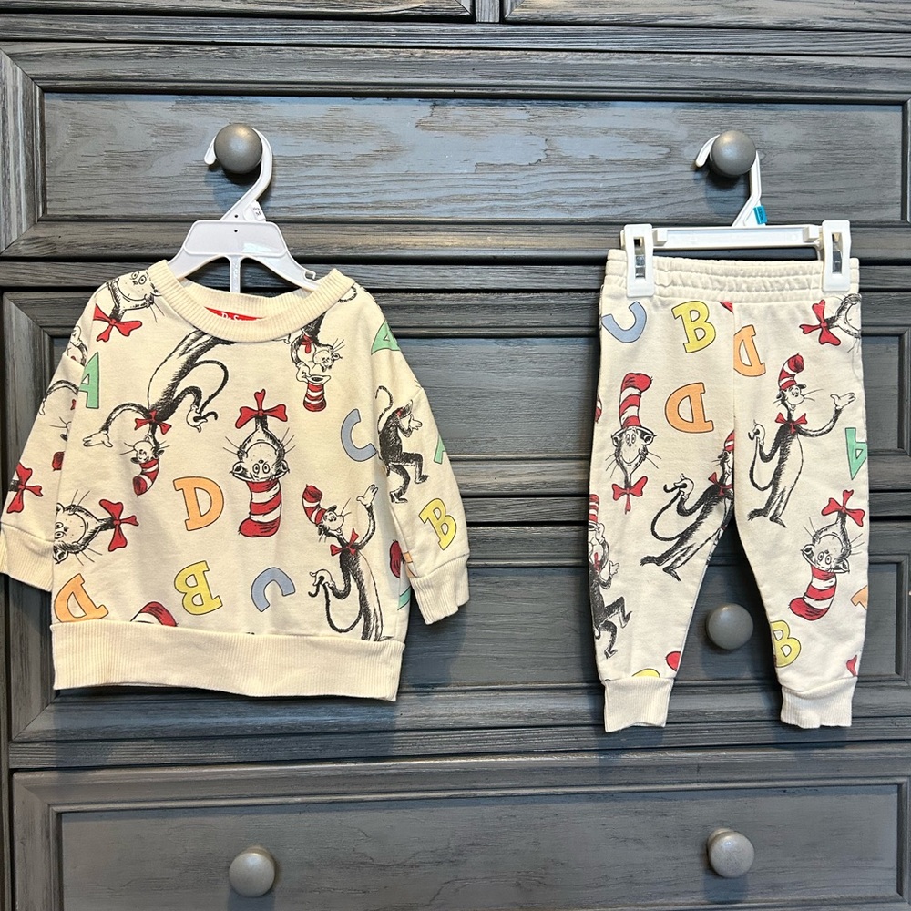 •Cat in the Hat•sweatshirt•Dr. Seuss•12 months•